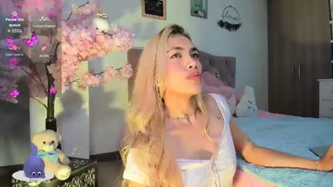 ... Independent model online show from 07.03.26