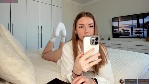 Snapshot of misssweettie chatting on 11.01.25 You can call me Pretty online show from 11.01.25