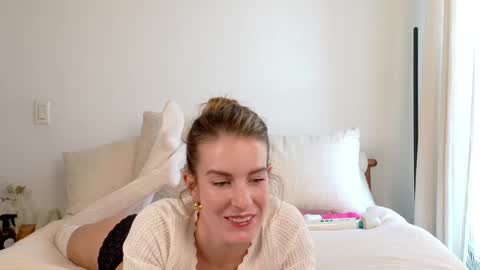 MissThea online show from 01.03.25