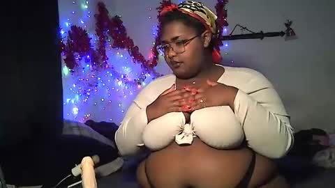 Snapshot of misstrezzkristina chatting on 01.29.25 Misstrezzkristina online show from 01.29.25
