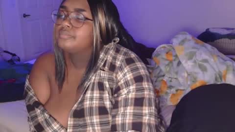 Snapshot of misstrezzkristina chatting on 10.20.25 Misstrezzkristina online show from 10.20.25