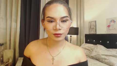 Snapshot of misstrishontop chatting on 12.03.24 misstrishontop online show from 12.03.24