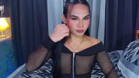 Snapshot of misstrishontop chatting on 12.05.24 misstrishontop online show from 12.05.24