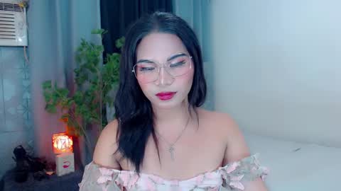 Snapshot of misstrishontop chatting on 01.10.25 misstrishontop online show from 01.10.25