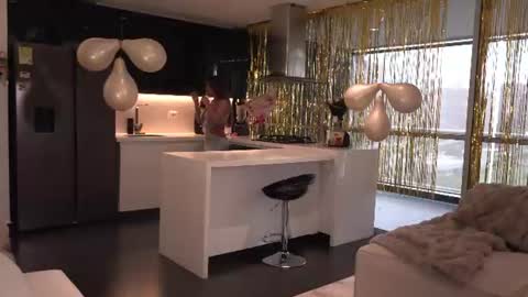 Snapshot of missvalery_1 chatting on 06.25.26 OF online show from 06.25.26