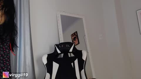 missvirggii online show from 11.06.25