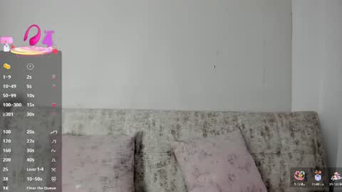 Snapshot of missweetpeach chatting on 06.21.26 Pau OFmissweetpeach online show from 06.21.26