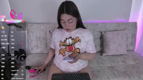 Snapshot of missweetpeach chatting on 06.24.26 Pau OFmissweetpeach online show from 06.24.26