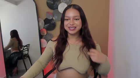Snapshot of missy_davis chatting on 05.27.26 Miss online show from 05.27.26