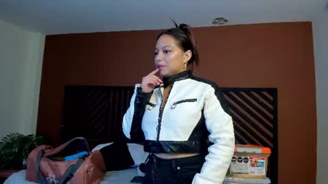 Snapshot of missy_davis chatting on 06.11.26 Miss online show from 06.11.26