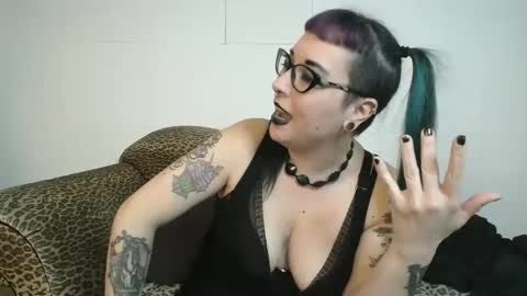 Missy Dee online show from 02.05.25