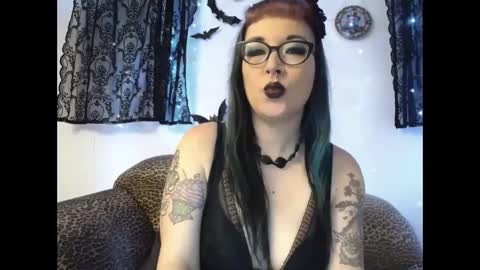 Missy Dee online show from 02.26.25
