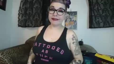 Missy Dee online show from 11.27.25