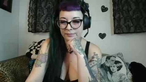 Missy Dee online show from 04.22.26