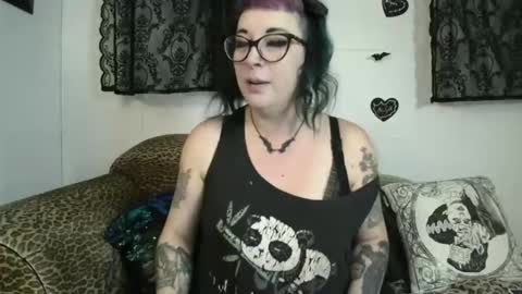 Snapshot of missy_dee chatting on 05.12.26 Missy Dee online show from 05.12.26