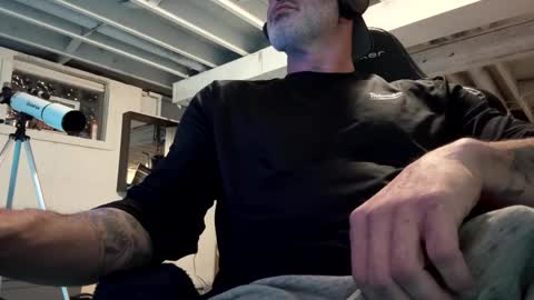 Snapshot of mister_bigg_dick chatting on 01.03.25 AJ online show from 01.03.25