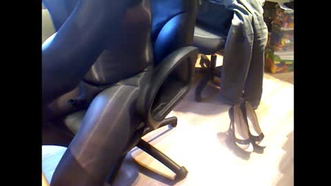 Snapshot of misterbobbyxx chatting on 09.30.25 misterbobbyxx online show from 09.30.25