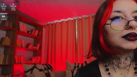 Snapshot of mistress__marcelline chatting on 05.12.26 Marcelline online show from 05.12.26