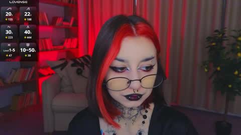Snapshot of mistress__marcelline chatting on 05.15.26 Marcelline online show from 05.15.26