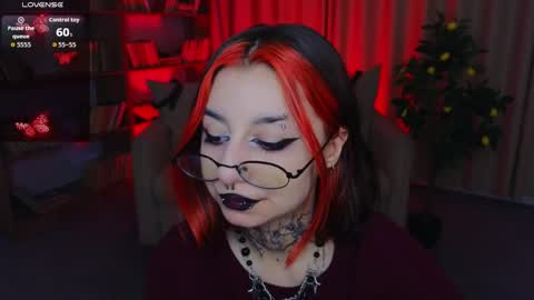 Snapshot of mistress__marcelline chatting on 05.26.26 Marcelline online show from 05.26.26