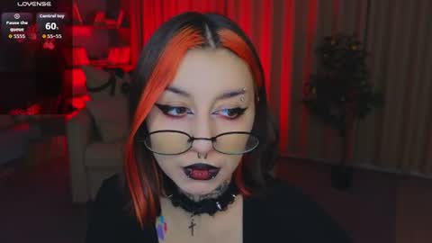 Snapshot of mistress__marcelline chatting on 06.11.26 Marcelline online show from 06.11.26