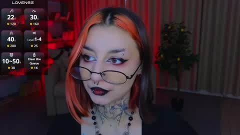 Snapshot of mistress__marcelline chatting on 06.18.26 Marcelline online show from 06.18.26