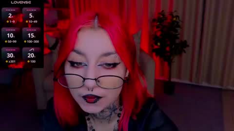 Snapshot of mistress__marcelline chatting on 07.11.26 Marcelline online show from 07.11.26