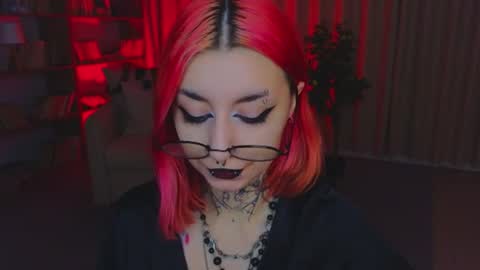 Snapshot of mistress__marcelline chatting on 07.30.26 Marcelline online show from 07.30.26