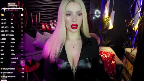 Snapshot of mistress_darsy chatting on 12.22.24 Darsy online show from 12.22.24