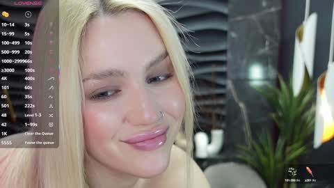 Snapshot of mistress_darsy chatting on 02.06.25 Darsy online show from 02.06.25