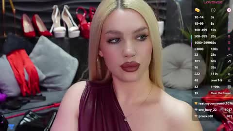 Snapshot of mistress_darsy chatting on 02.10.25 Darsy online show from 02.10.25