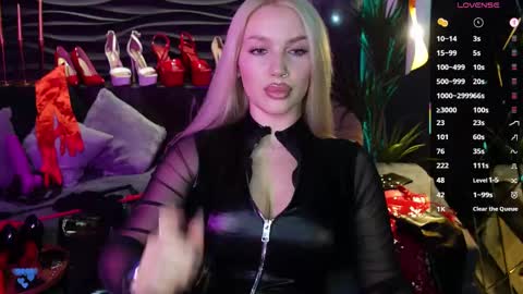 Snapshot of mistress_darsy chatting on 02.20.25 Darsy online show from 02.20.25