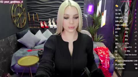 Snapshot of mistress_darsy chatting on 03.03.25 Darsy online show from 03.03.25