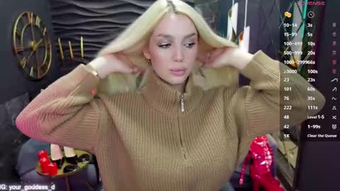 Snapshot of mistress_darsy chatting on 03.10.25 Darsy online show from 03.10.25