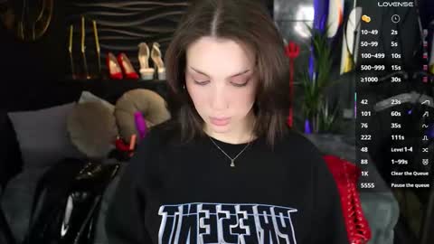 Snapshot of mistress_darsy chatting on 11.26.25 Darsy online show from 11.26.25