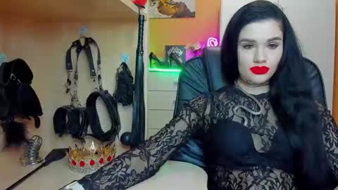 Snapshot of mistress_kristi chatting on 03.04.26 Mistress Kristi online show from 03.04.26