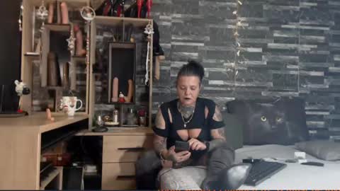 Snapshot of mistress_mirybossy chatting on 12.12.24 Mistress Mirybossy online show from 12.12.24
