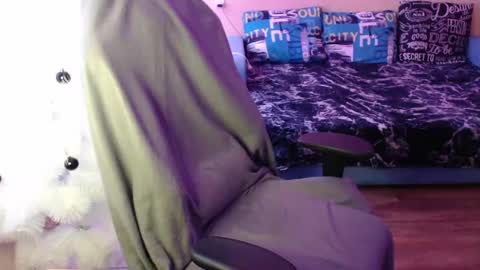 Snapshot of mistressbailey_x chatting on 12.27.24 Miss Bailey online show from 12.27.24