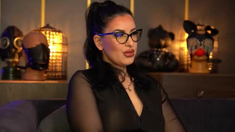 Snapshot of mistresskellykent chatting on 02.17.26 Mistress Kelly online show from 02.17.26