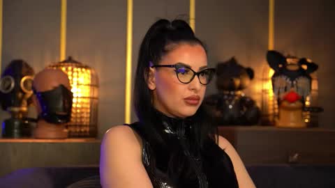 Snapshot of mistresskellykent chatting on 02.23.26 Mistress Kelly online show from 02.23.26