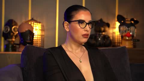 Snapshot of mistresskellykent chatting on 03.14.26 Mistress Kelly online show from 03.14.26