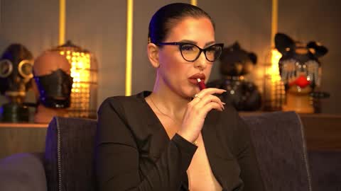 Snapshot of mistresskellykent chatting on 03.15.26 Mistress Kelly online show from 03.15.26