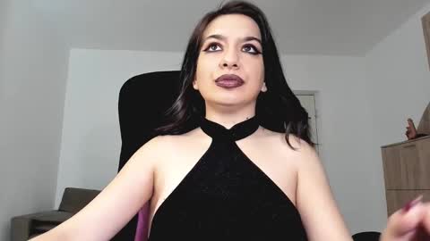 Snapshot of mistressmichelle5 chatting on 12.05.24 YourGoddessM online show from 12.05.24