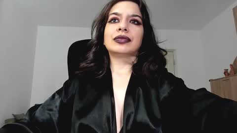 Snapshot of mistressmichelle5 chatting on 12.07.24 YourGoddessM online show from 12.07.24