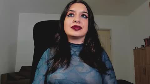 Snapshot of mistressmichelle5 chatting on 09.13.25 YourGoddessM online show from 09.13.25