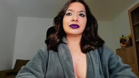 Snapshot of mistressmichelle5 chatting on 05.03.26 YourGoddessM online show from 05.03.26