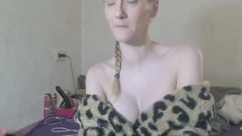 Snapshot of mistressmilly32 chatting on 02.06.26 mistressmilly32 online show from 02.06.26