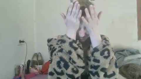 Snapshot of mistressmilly32 chatting on 03.16.26 mistressmilly32 online show from 03.16.26