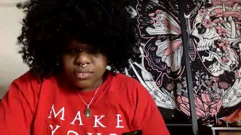 Snapshot of mistressmystii chatting on 01.04.25 Mistress Mystii online show from 01.04.25