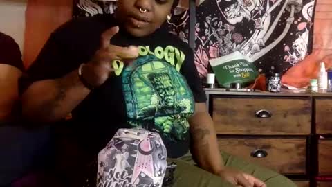 Snapshot of mistressmystii chatting on 01.16.25 Mistress Mystii online show from 01.16.25